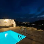 Nereids Villa Párosz